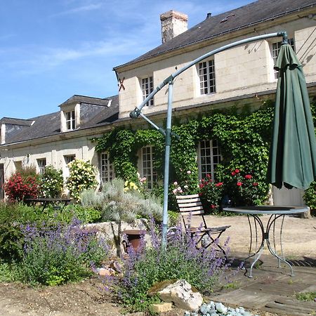 Bed and Breakfast La Mesnagerie Jarzé Exterior foto